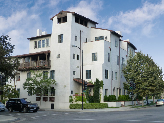 Granada Court Pasadena building