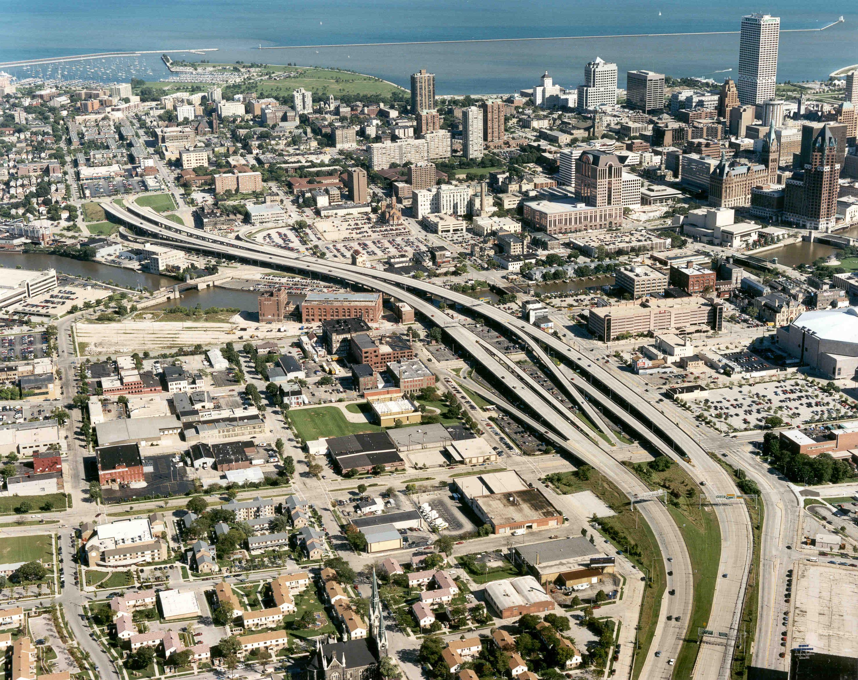 Park East Freeway CNU