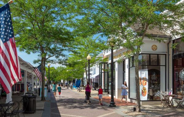 Article image for For the love of mimosas, see Mashpee Commons