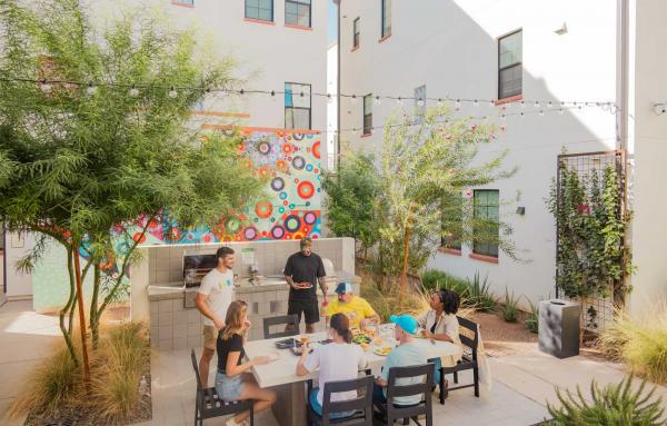 Article image for Social life, not density, makes city dwellers happy