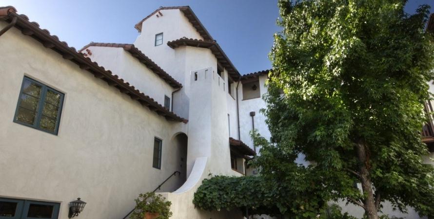 Granada Court Pasadena stairs